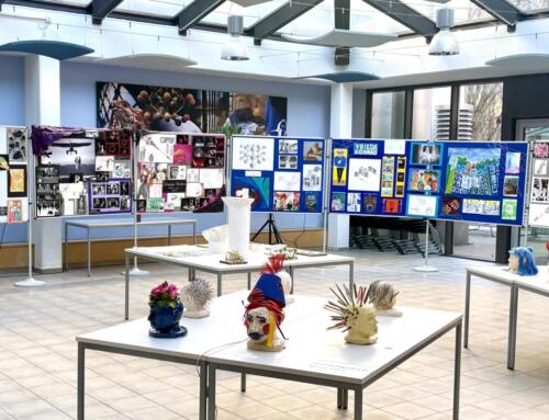 Ein Schulhaus wird zur Galerie – Kunstausstellung am Gymnasium Penzberg
